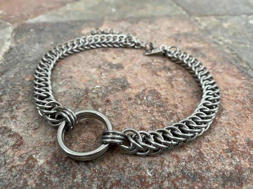 Chain Cult jewelry detail